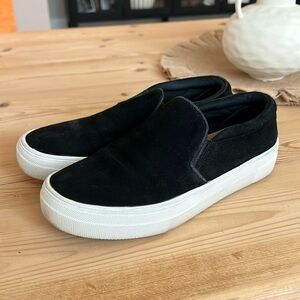 Steve madden slip on shoes